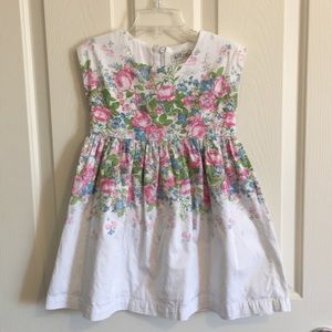 ✨✨Girl's pretty floral dress size 4t✨✨